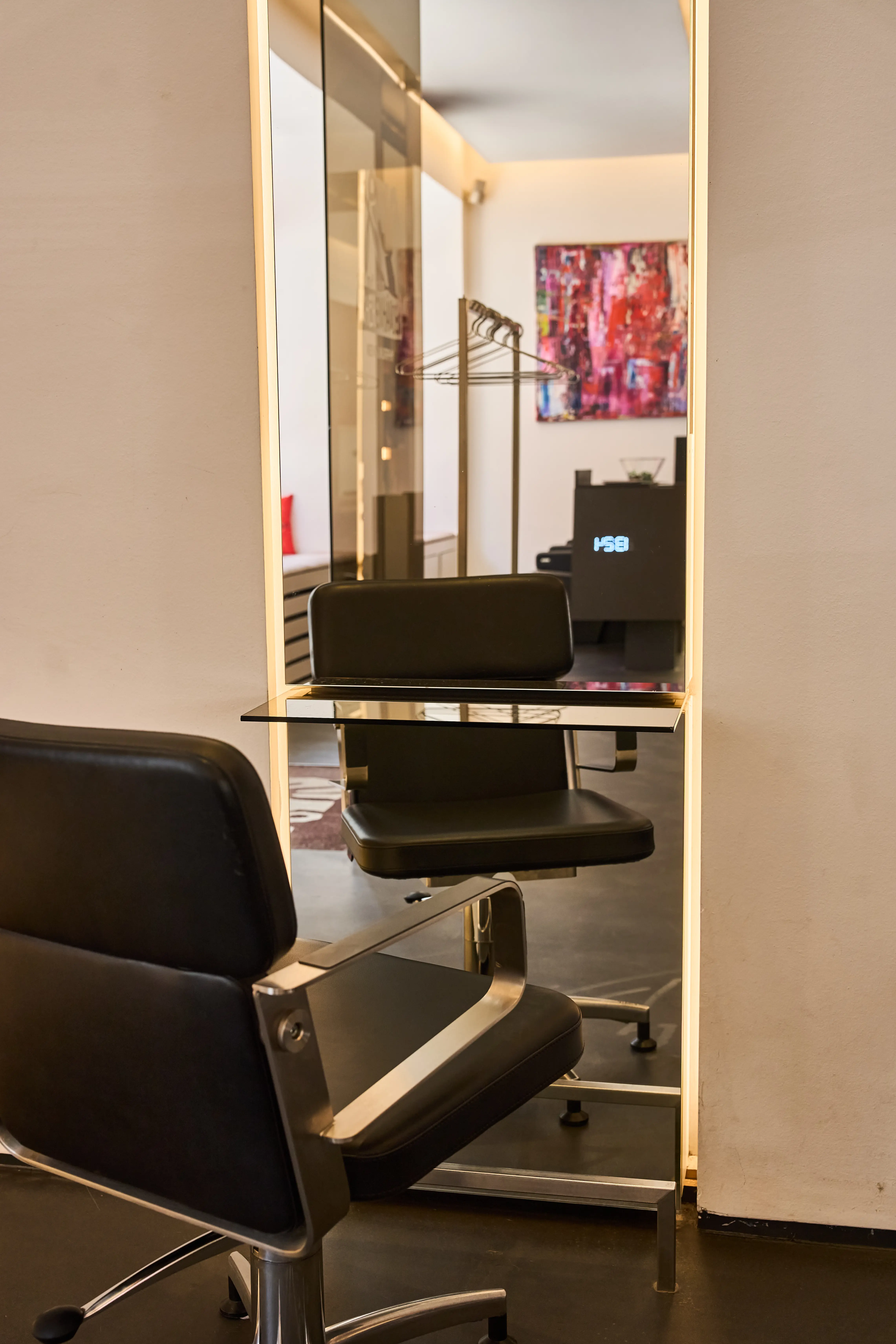 Friseursalon Die mit den Scherenhänden – Innenansicht München Gärtnerplatzviertel